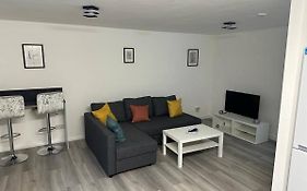 Stylish Apartment At Carlton Grove