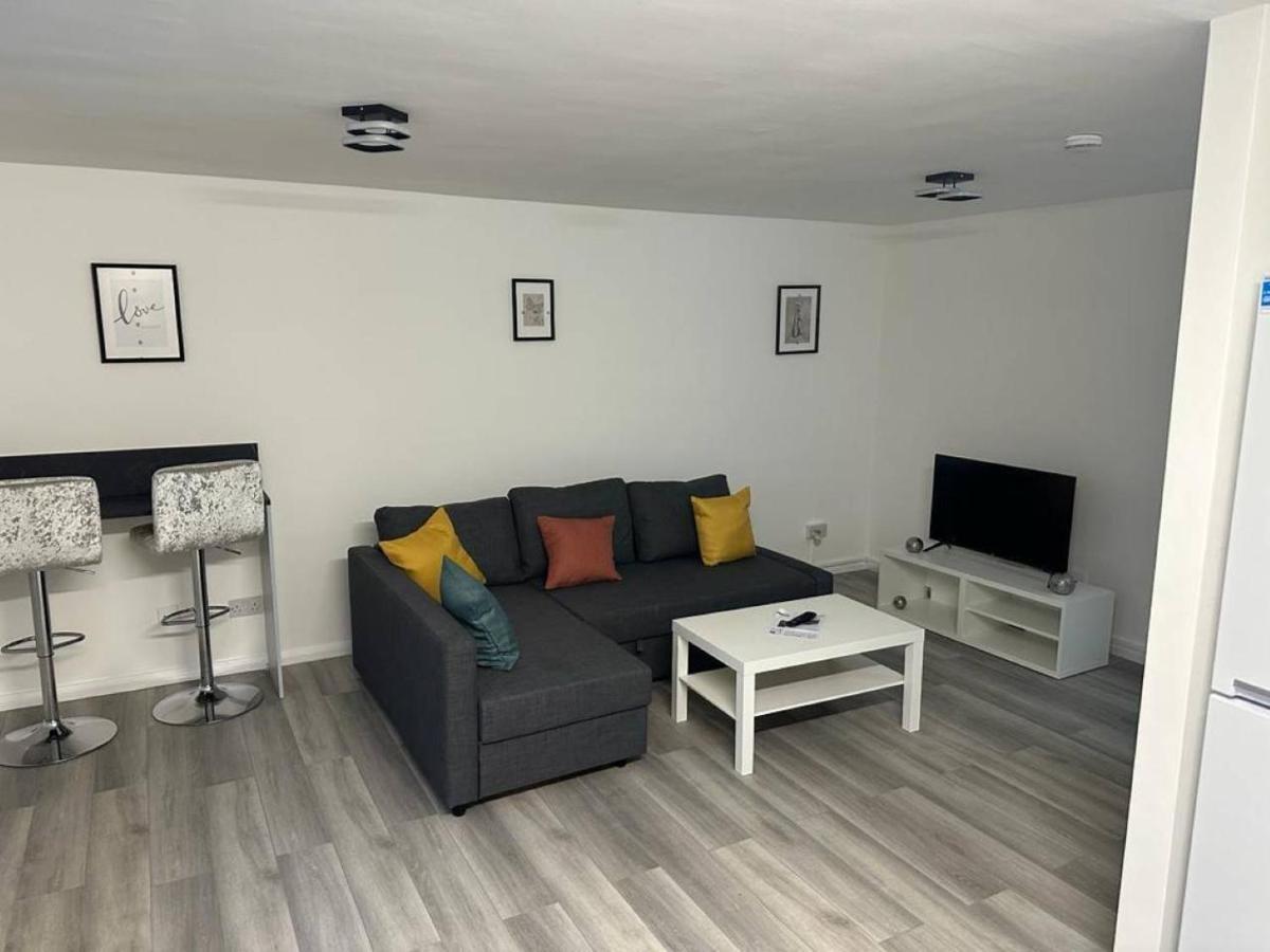 Stylish Apartment At Carlton Grove Londra Esterno foto