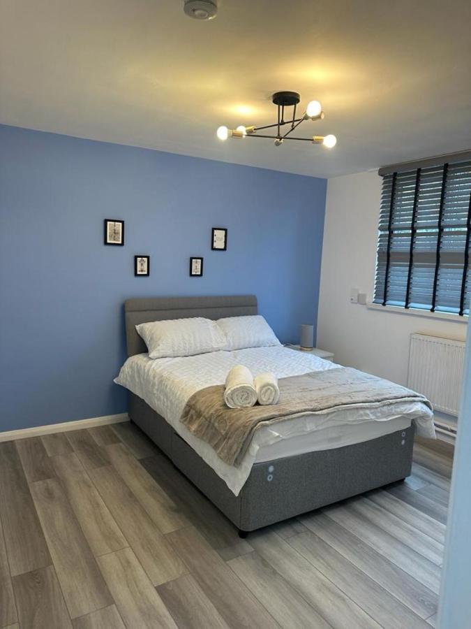 Stylish Apartment At Carlton Grove Londra Esterno foto
